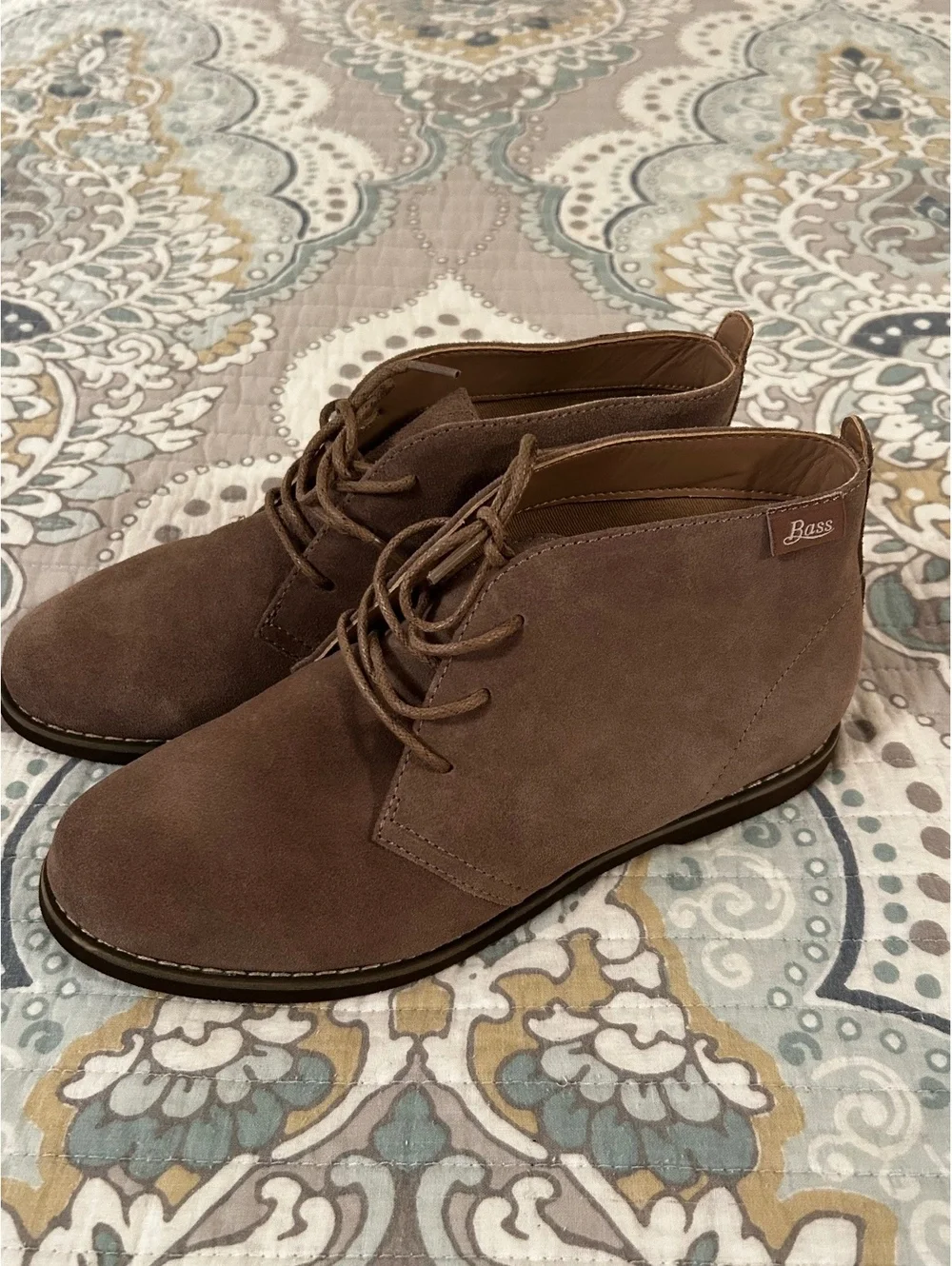 Bass these chukka